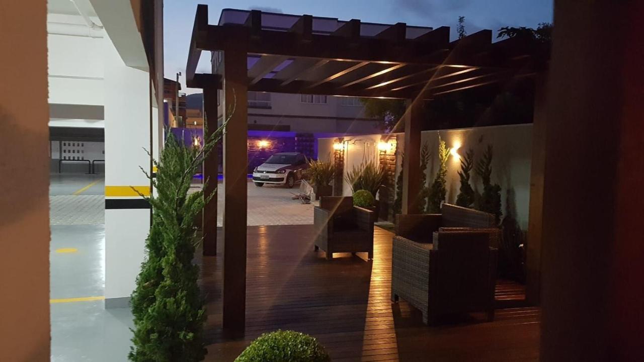 Var-101A Dpto Amplio En Condominio Cerrado Con Piscina Bombinhas Esterno foto